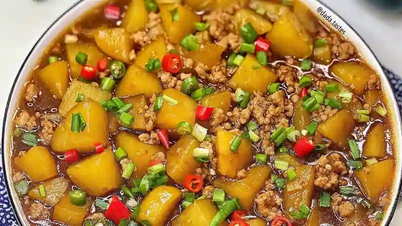 tumis kentang dengan daging cincang